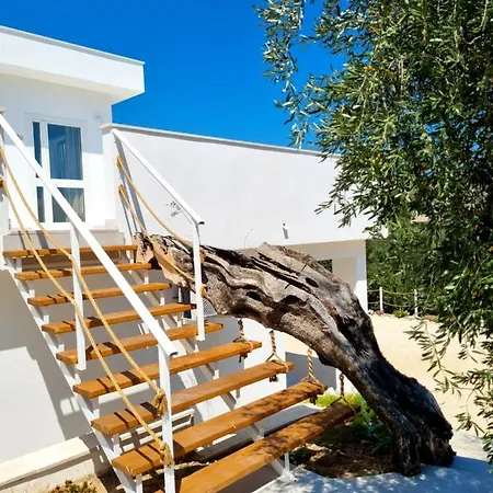 Le Fronde Agroturismo *