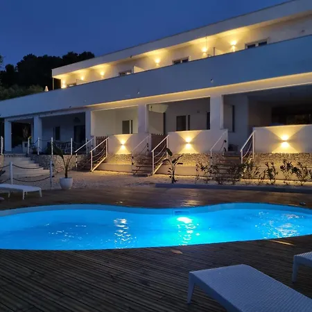 Le Fronde Alloggio per agriturismo *